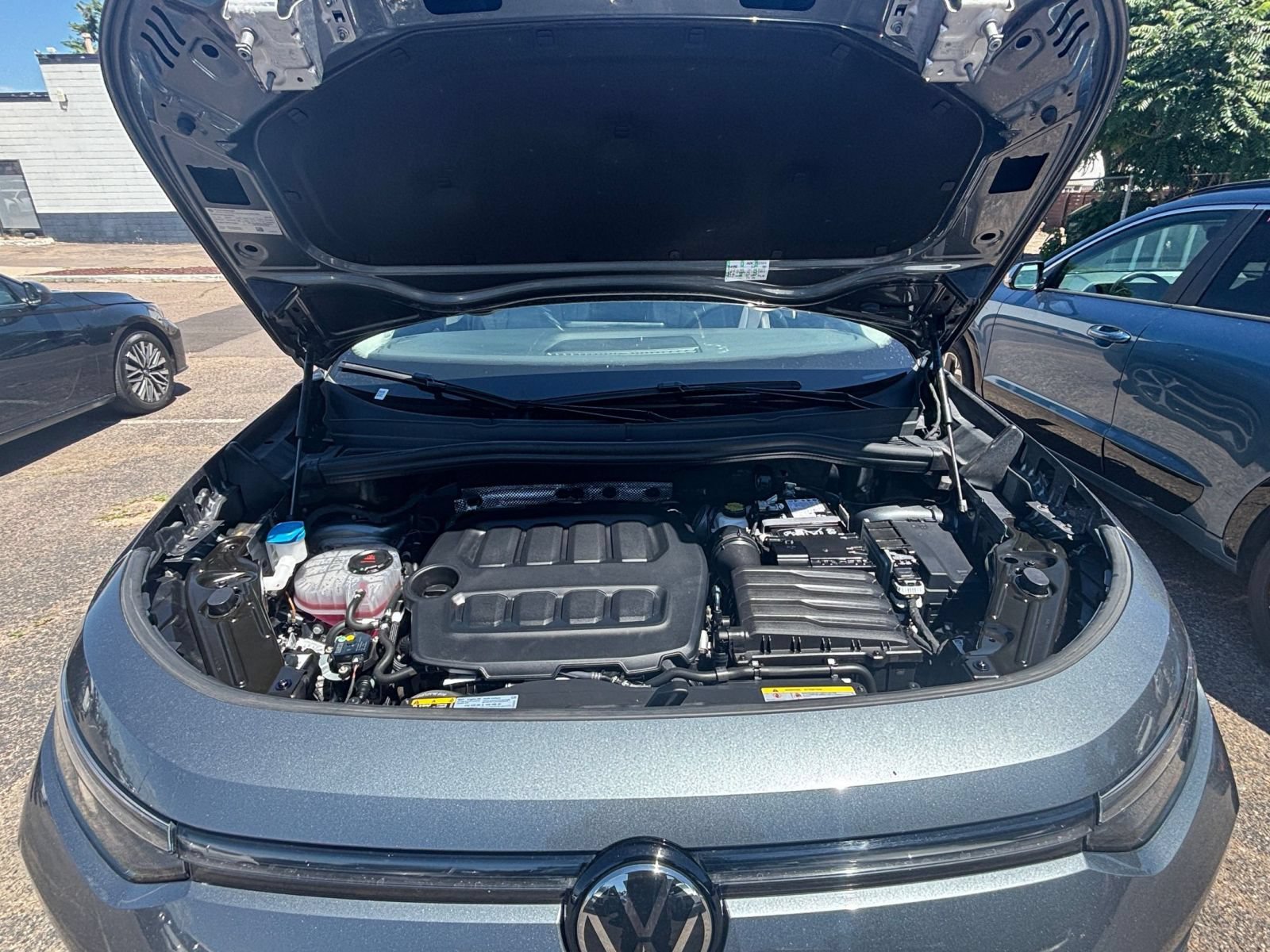 Used 2026 Volkswagen Tiguan SE AWD/4WD image 30