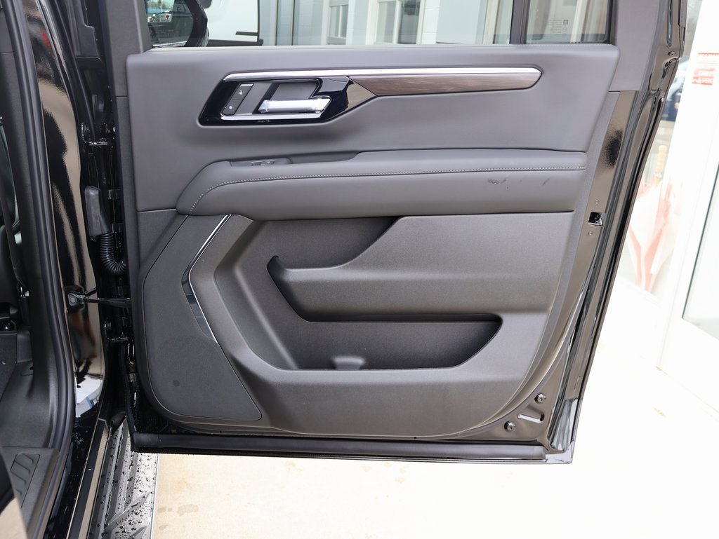 New 2026 Chevrolet Suburban LS image 34