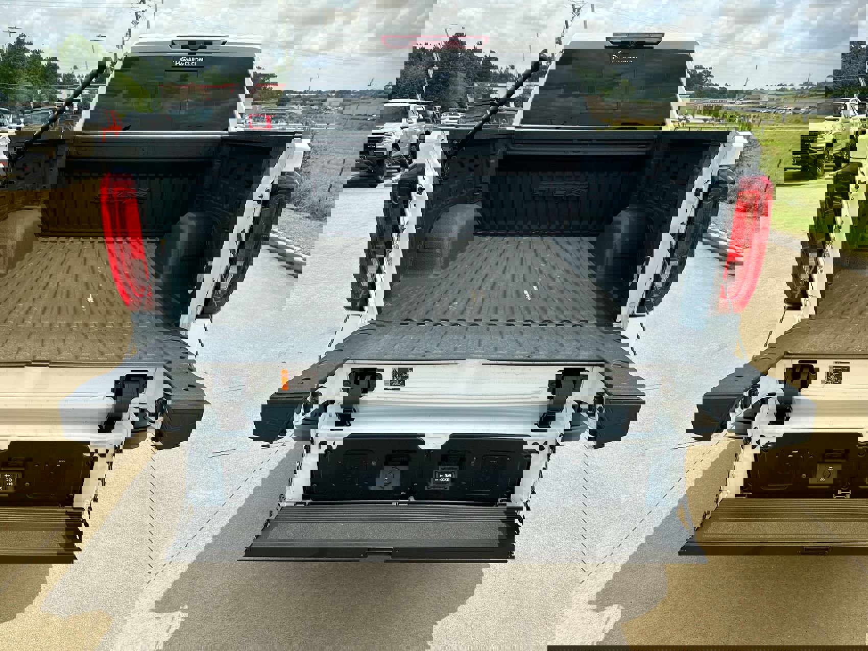 Used 2024 GMC Sierra 1500 AT4X w/ AT4X AEV Edition image 23