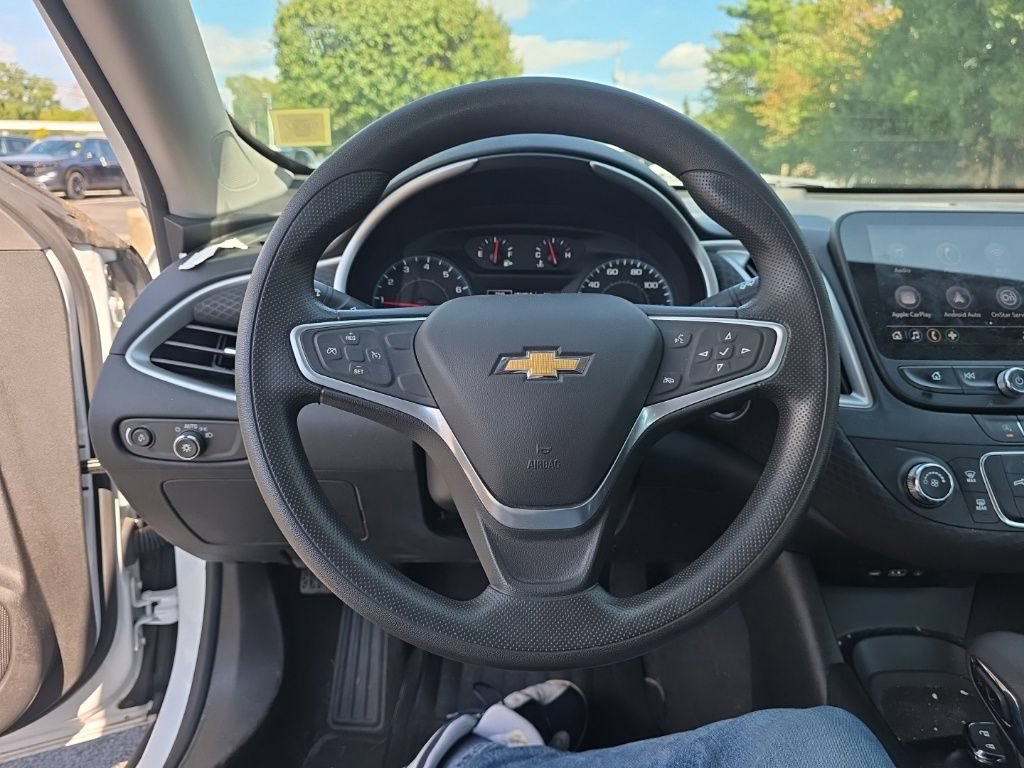 Used 2022 Chevrolet Malibu LS FWD image 14