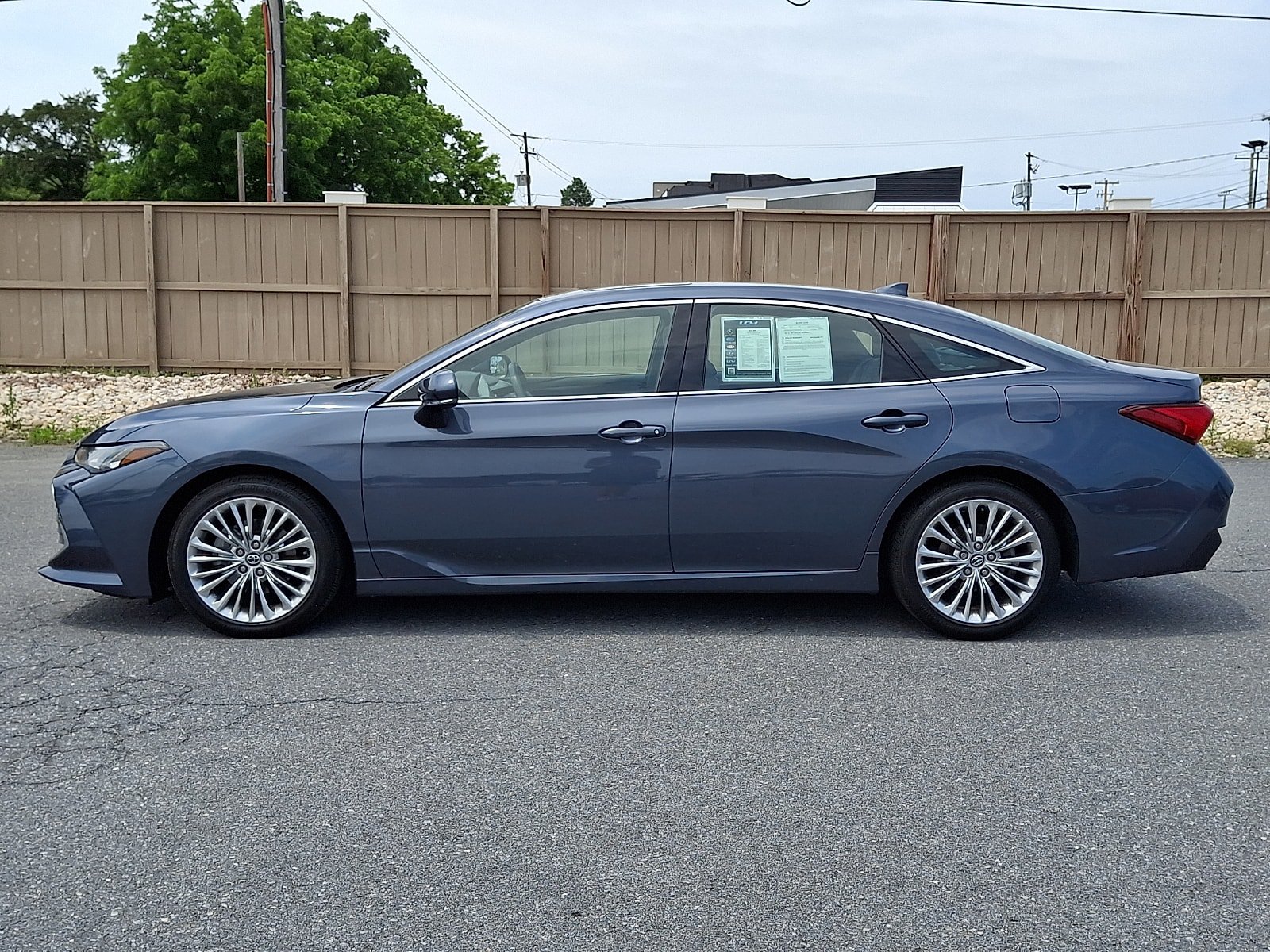Used 2020 Toyota Avalon Limited w/ Advanced Safety Package FWD image 9