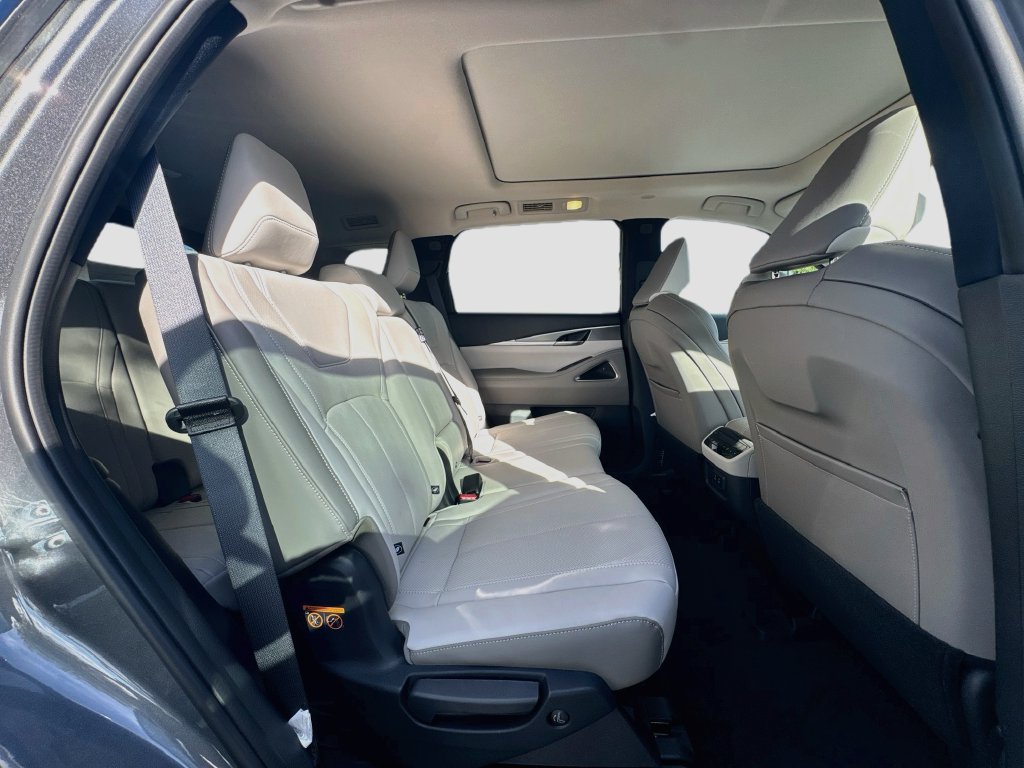 New 2027 INFINITI QX60 Luxe w/ Cargo Package FWD image 31