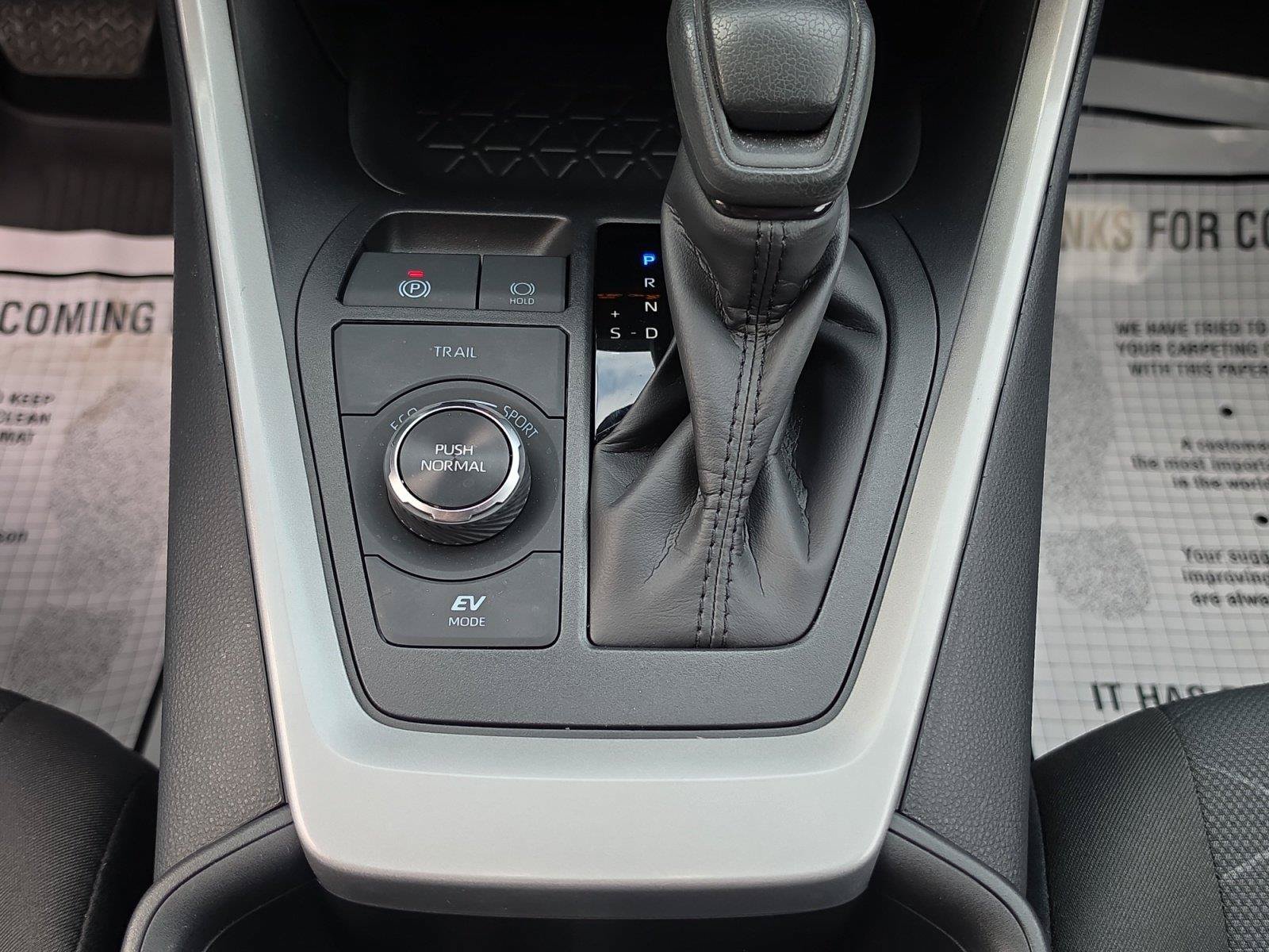 Used 2025 Toyota RAV4 XLE w/ Convenience Package AWD/4WD image 25