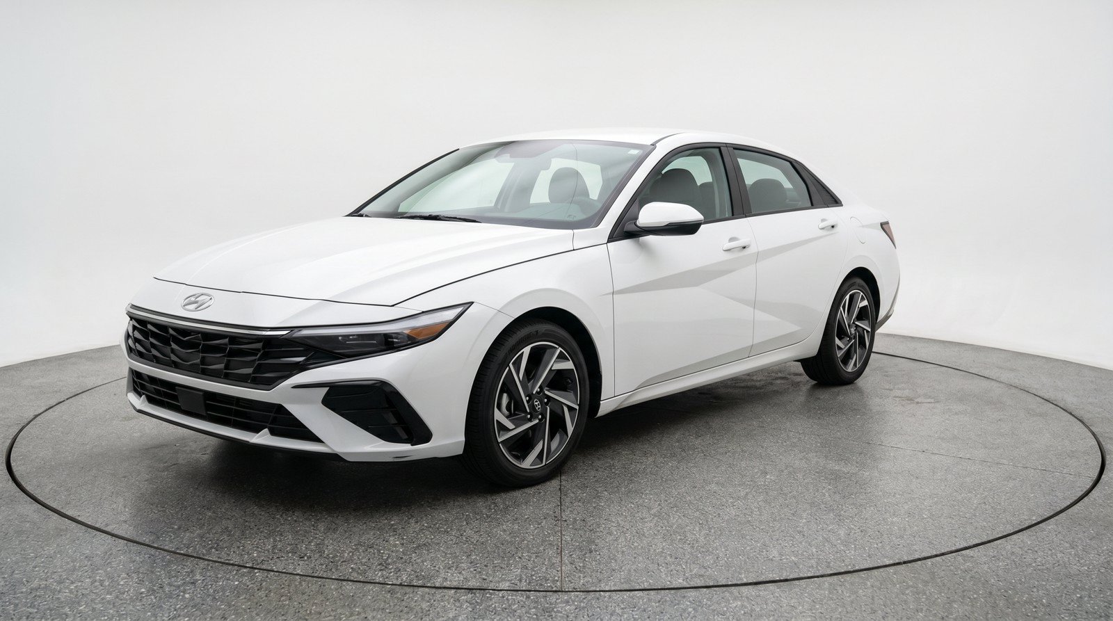 Used 2025 Hyundai Elantra SEL FWD image 3