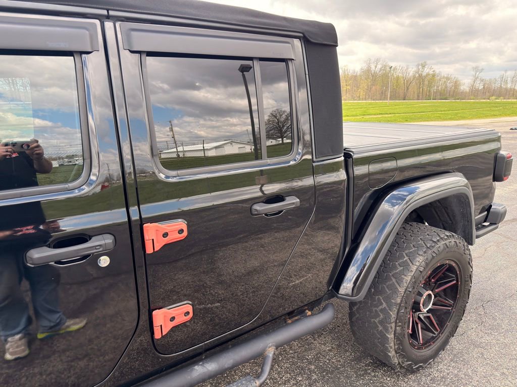 Used 2020 Jeep Gladiator Rubicon w/ Advanced Safety Group image 15
