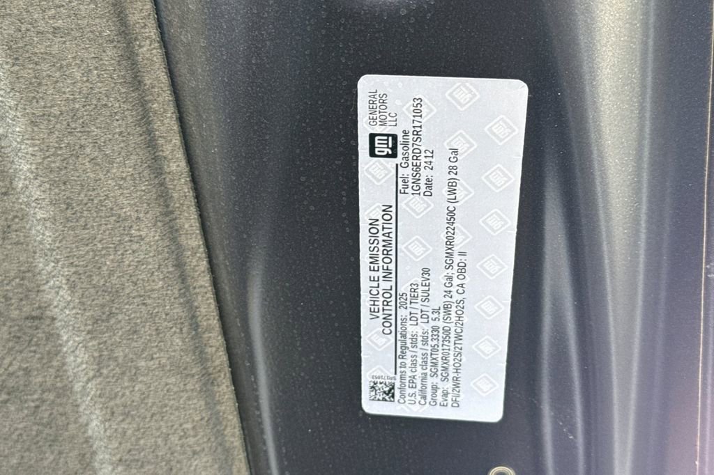 Used 2025 Chevrolet Suburban RST image 42