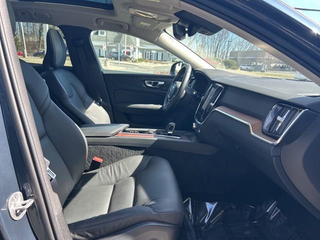 Certified 2025 Volvo V60 B5 Cross Country Plus image 15