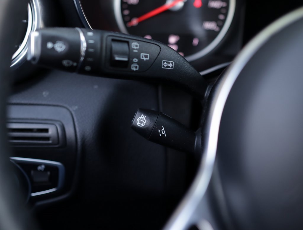 Used 2021 Mercedes-Benz GLC 300 GLC 300 image 11