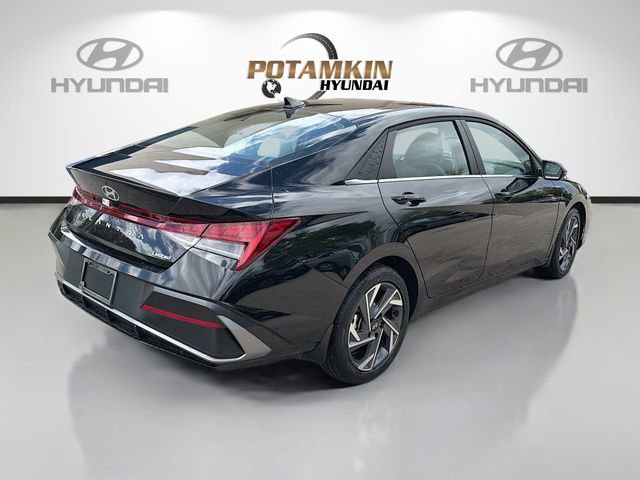 New 2026 Hyundai Elantra Limited image 5