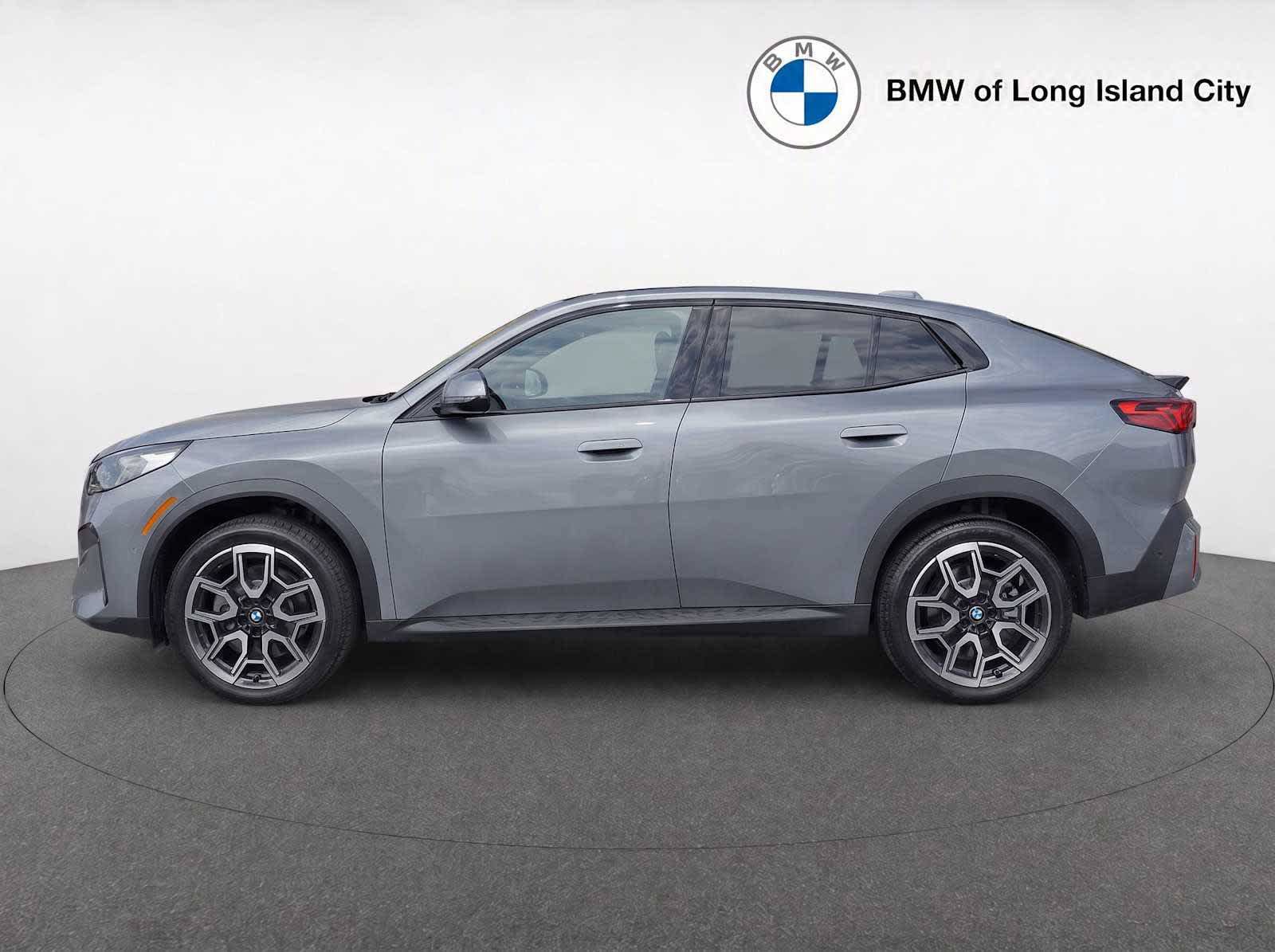 New 2026 BMW X2 xDrive28i w/ Technology Package AWD/4WD image 4