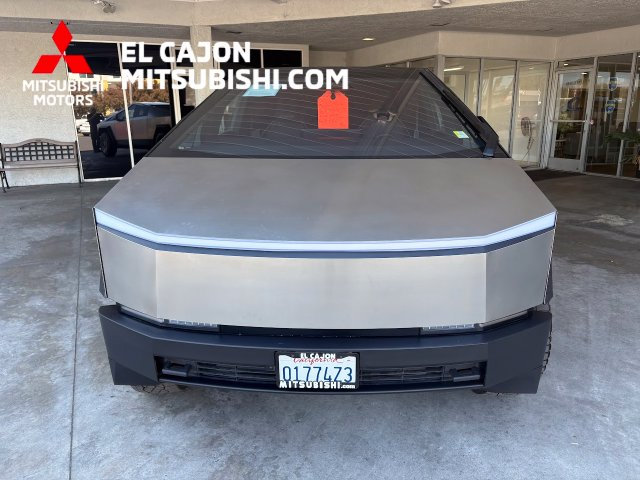 Used 2024 Tesla Cybertruck AWD Crew Cab image 9