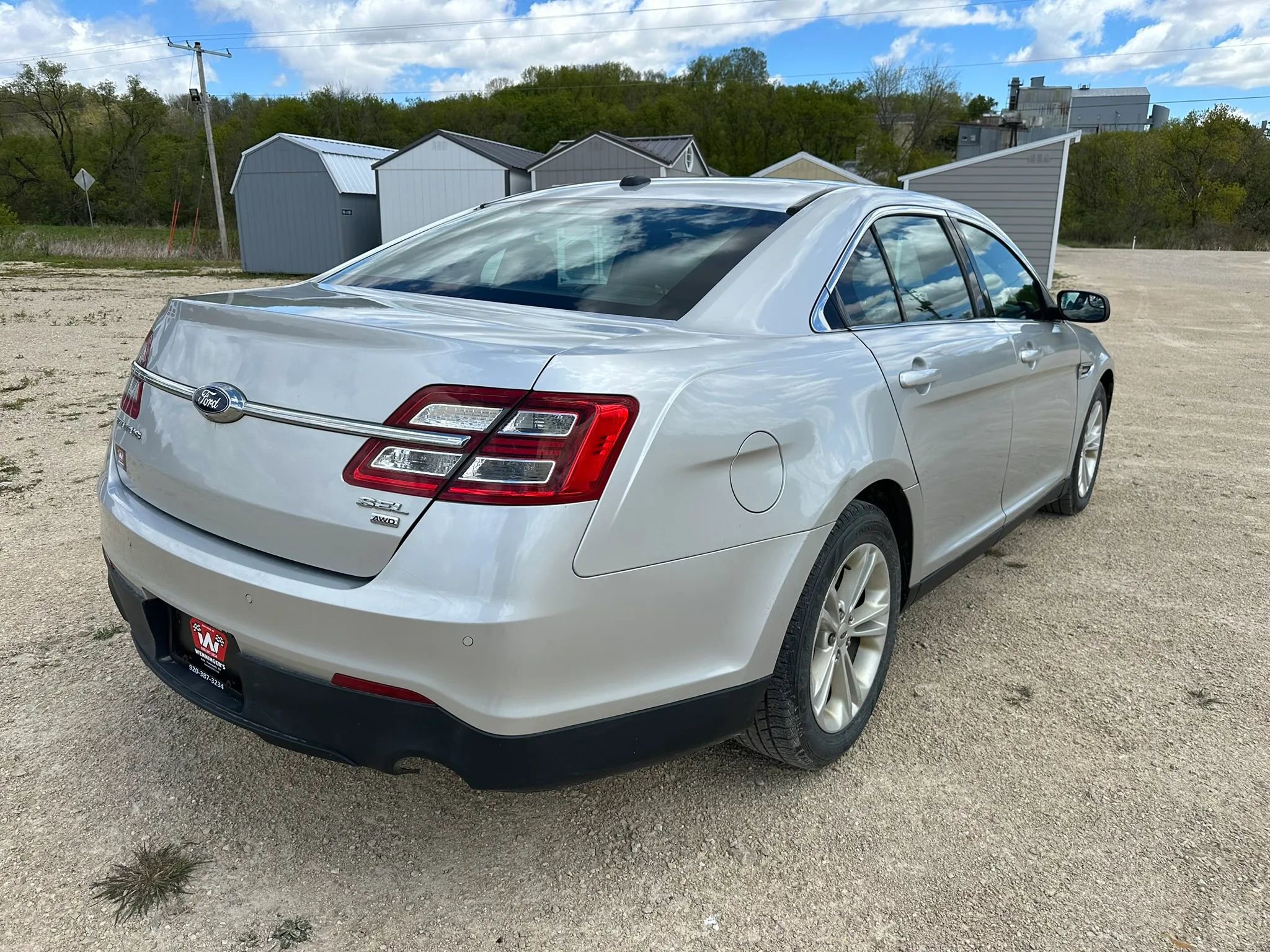 Used 2015 Ford Taurus SEL AWD/4WD image 6