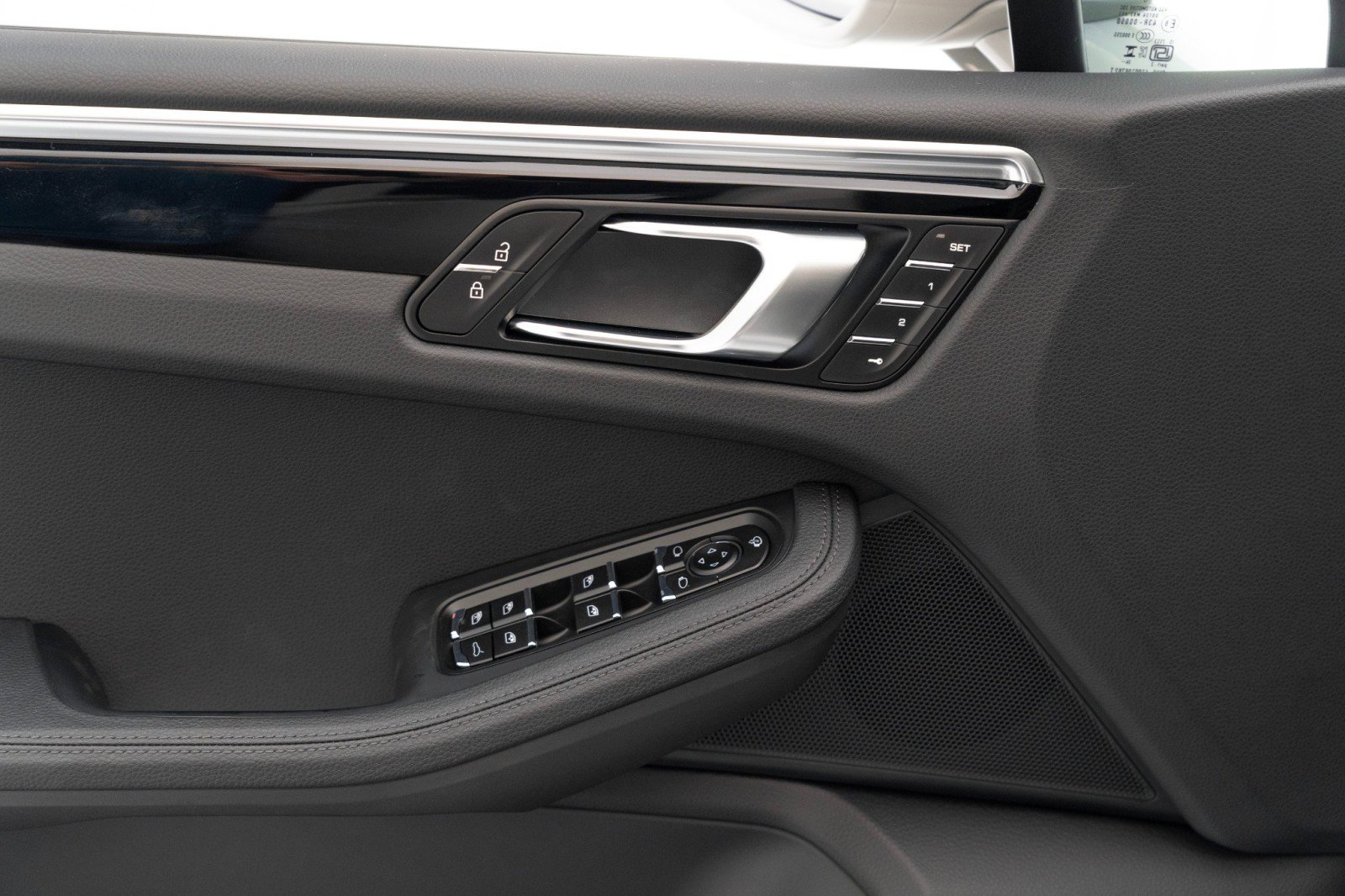 New 2025 Porsche Macan image 21