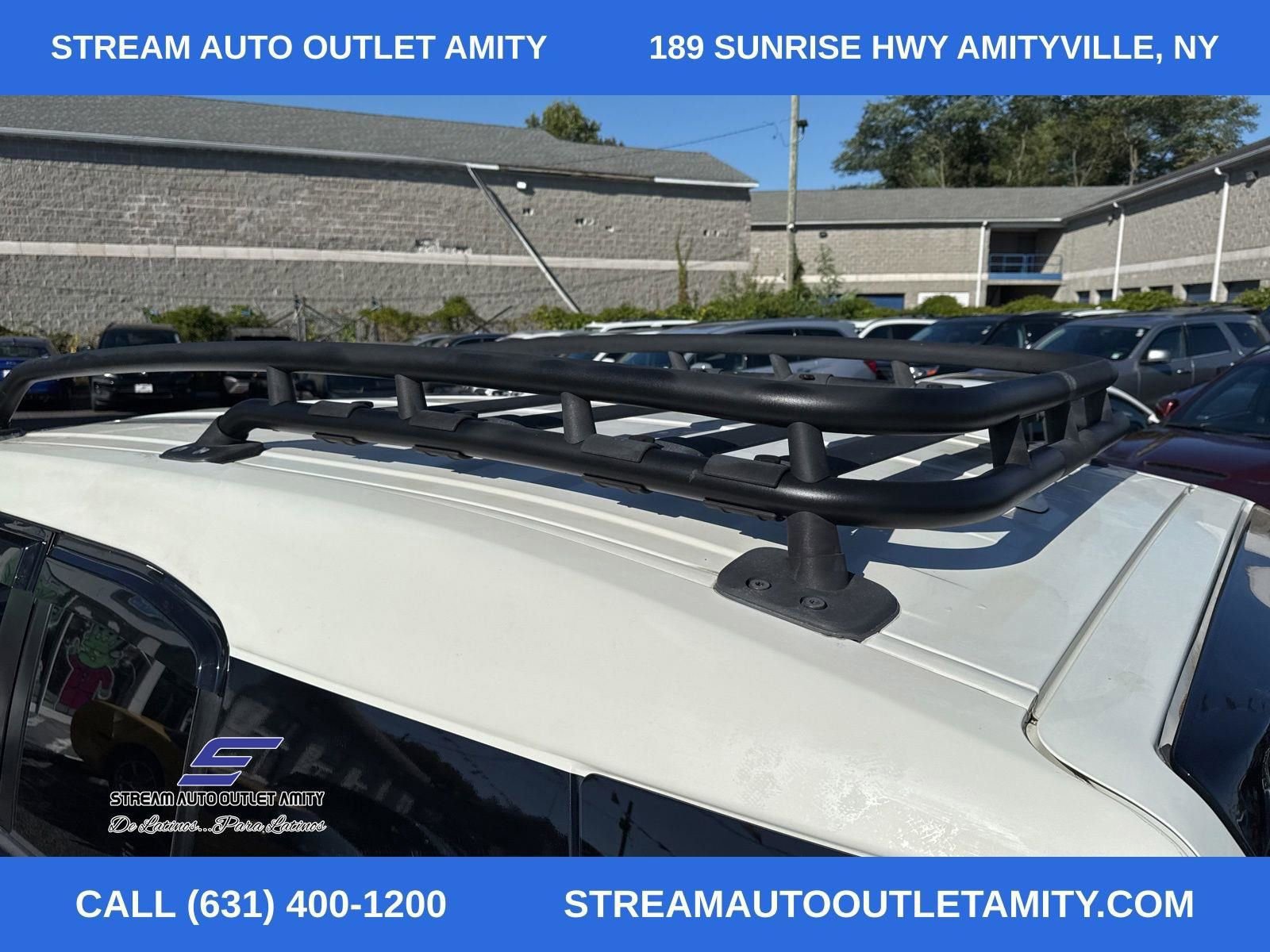 Used 2013 Toyota FJ Cruiser 4WD image 17