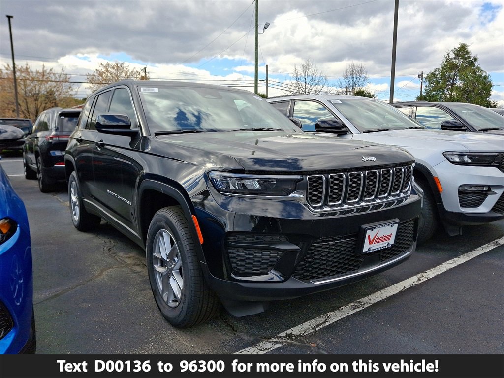 New 2025 Jeep Grand Cherokee Laredo X w/ Luxury Tech Group I