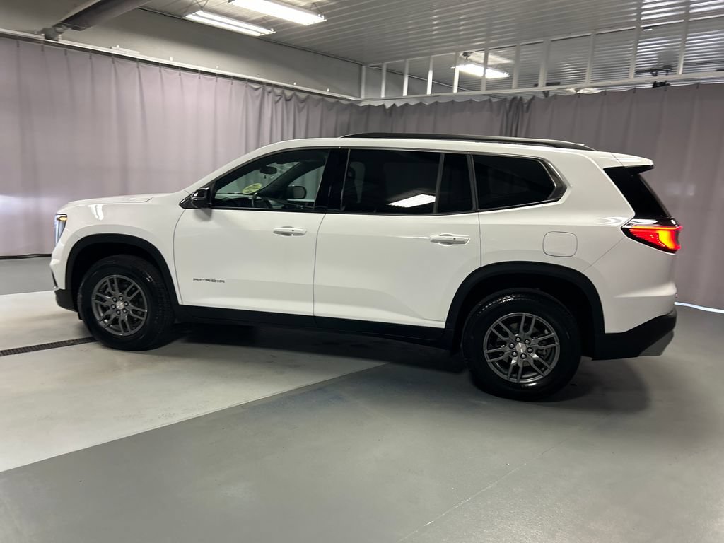 Used 2025 GMC Acadia Elevation FWD image 4