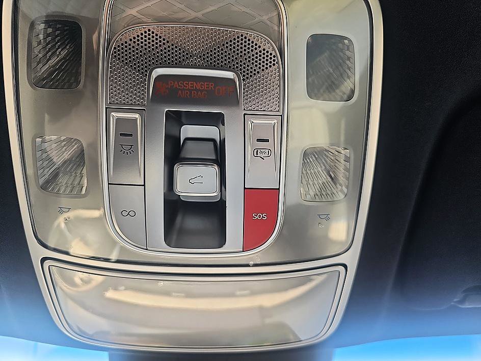 Used 2025 Genesis GV80 3.5T Prestige image 31