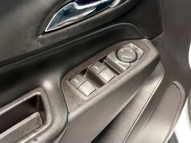 Used 2018 Chevrolet Equinox LT image 17