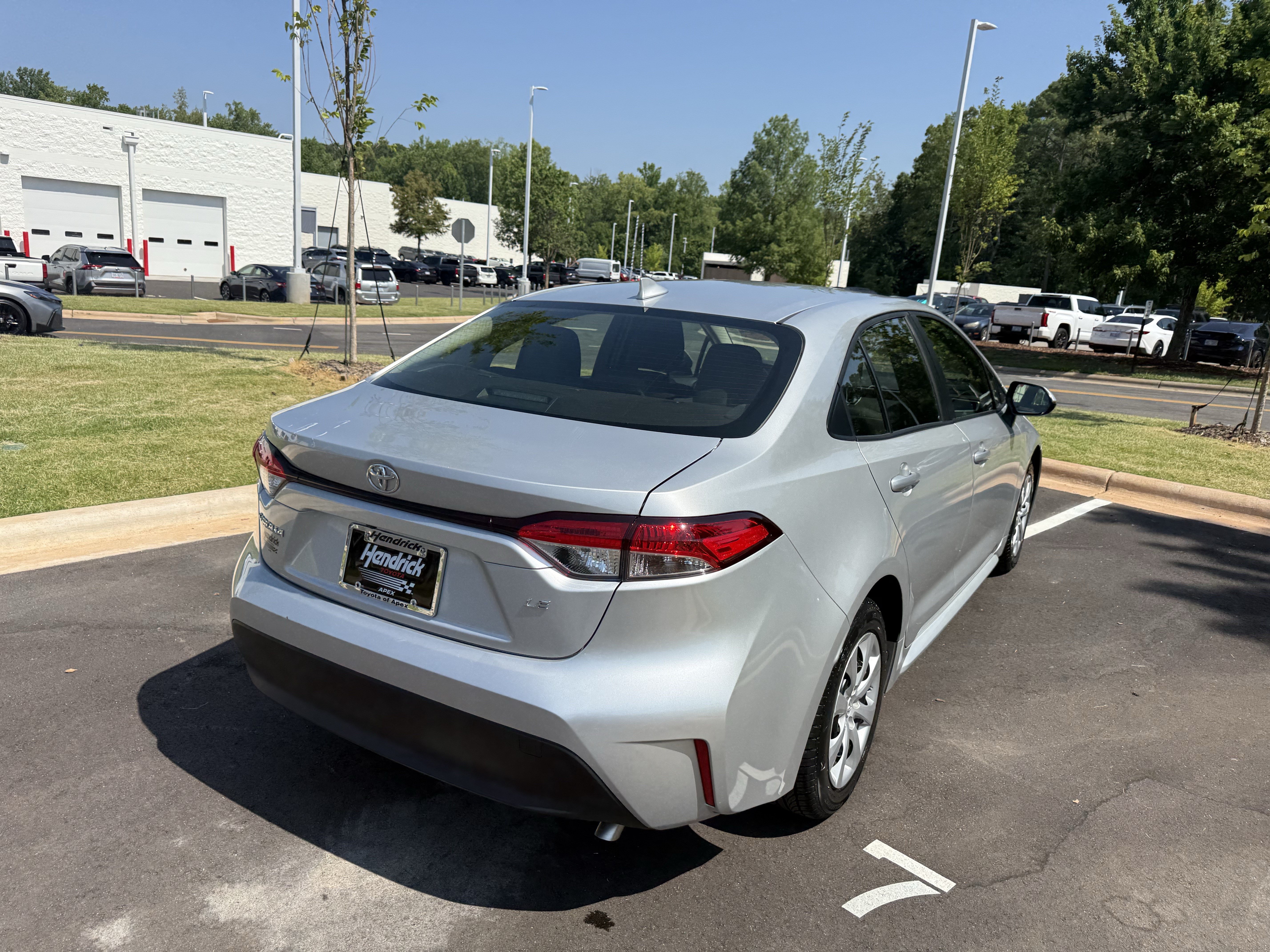 Used 2023 Toyota Corolla LE FWD image 10