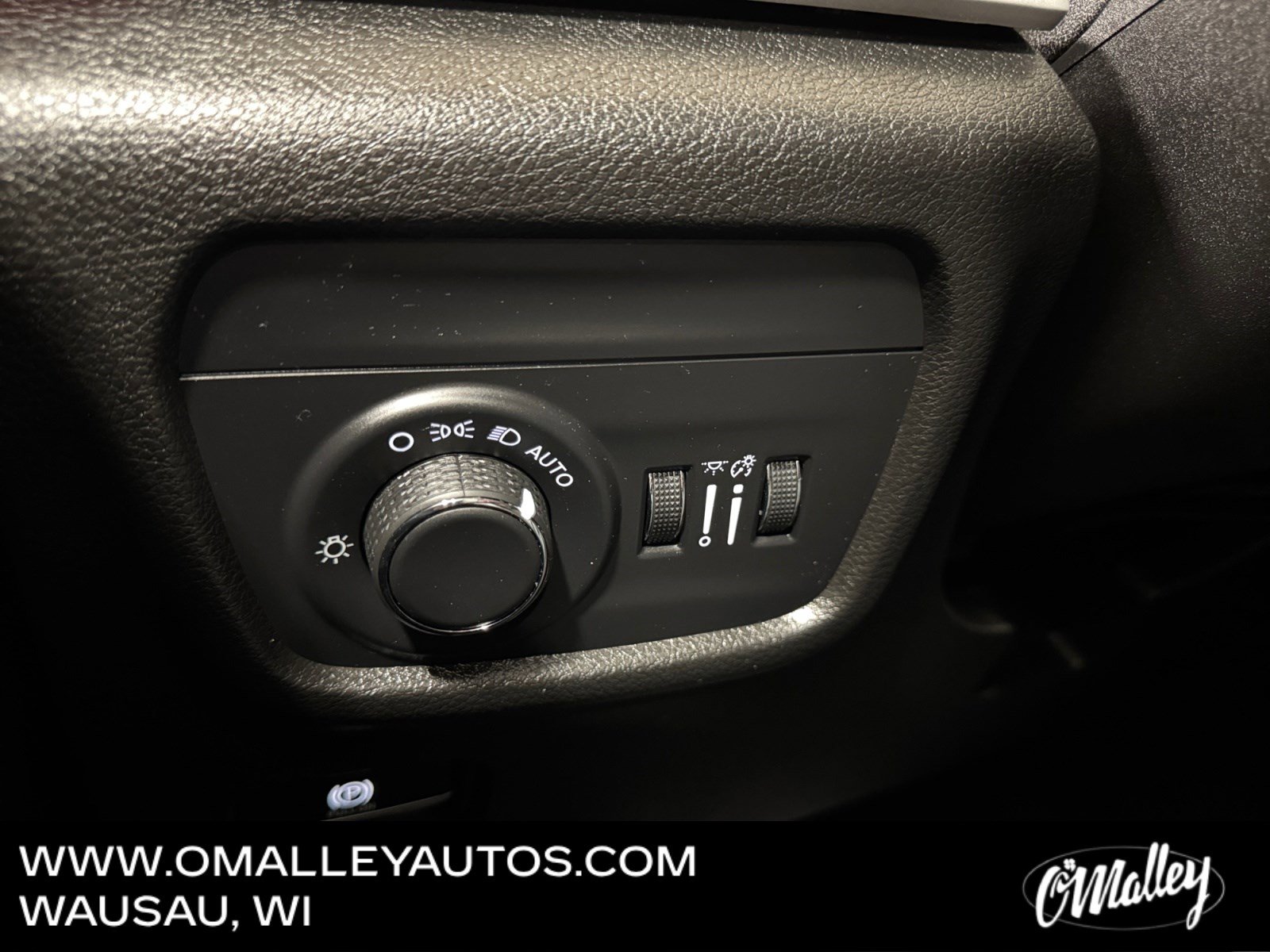 Used 2023 Jeep Grand Cherokee Altitude image 18