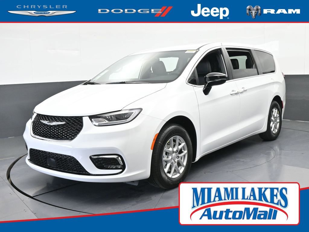 New 2026 Chrysler Pacifica Select image 1