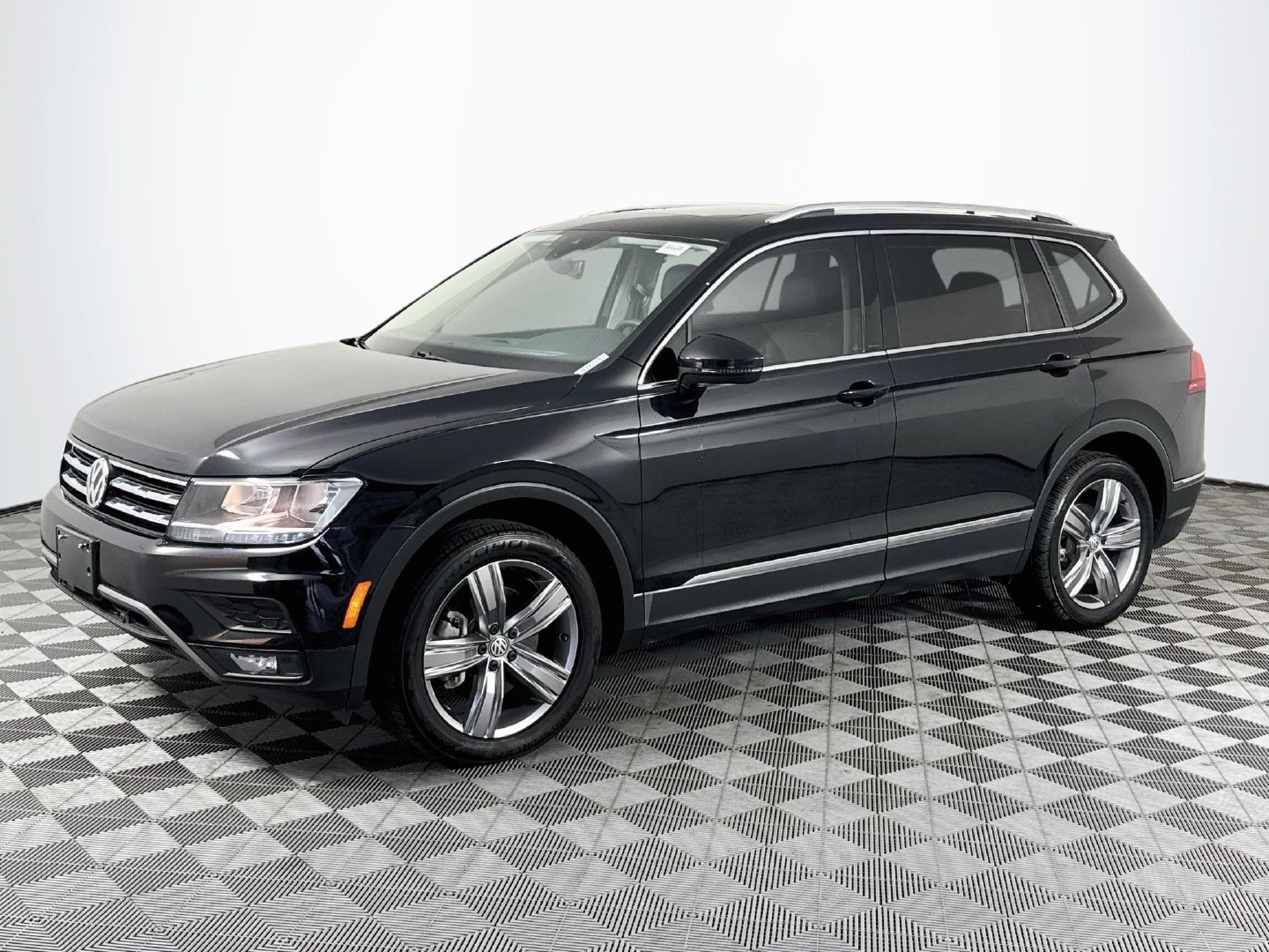 Used 2021 Volkswagen Tiguan SEL FWD image 4