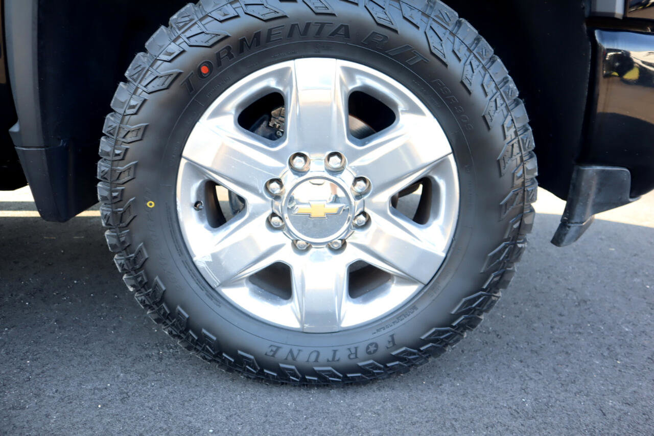 Used 2020 Chevrolet Silverado 2500 High Country w/ Z71 Off-Road Package image 19