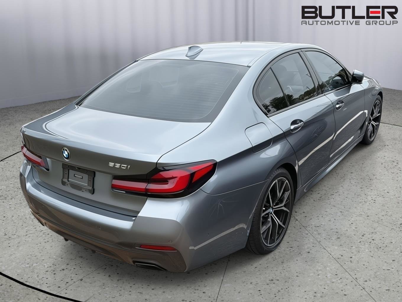 Used 2021 BMW 530i w/ M Sport Package RWD image 8