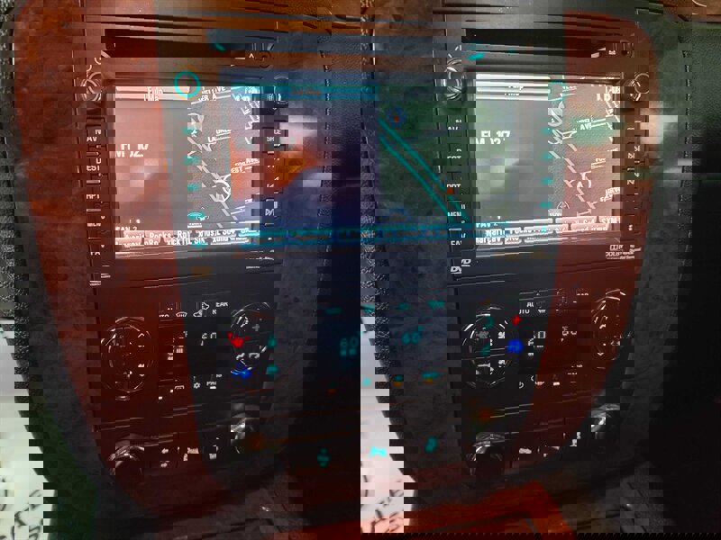 Used 2012 Chevrolet Suburban LTZ image 29