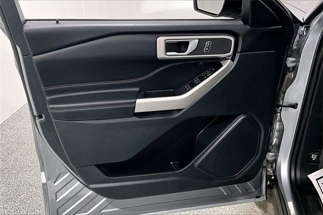 Used 2021 Ford Explorer XLT image 20