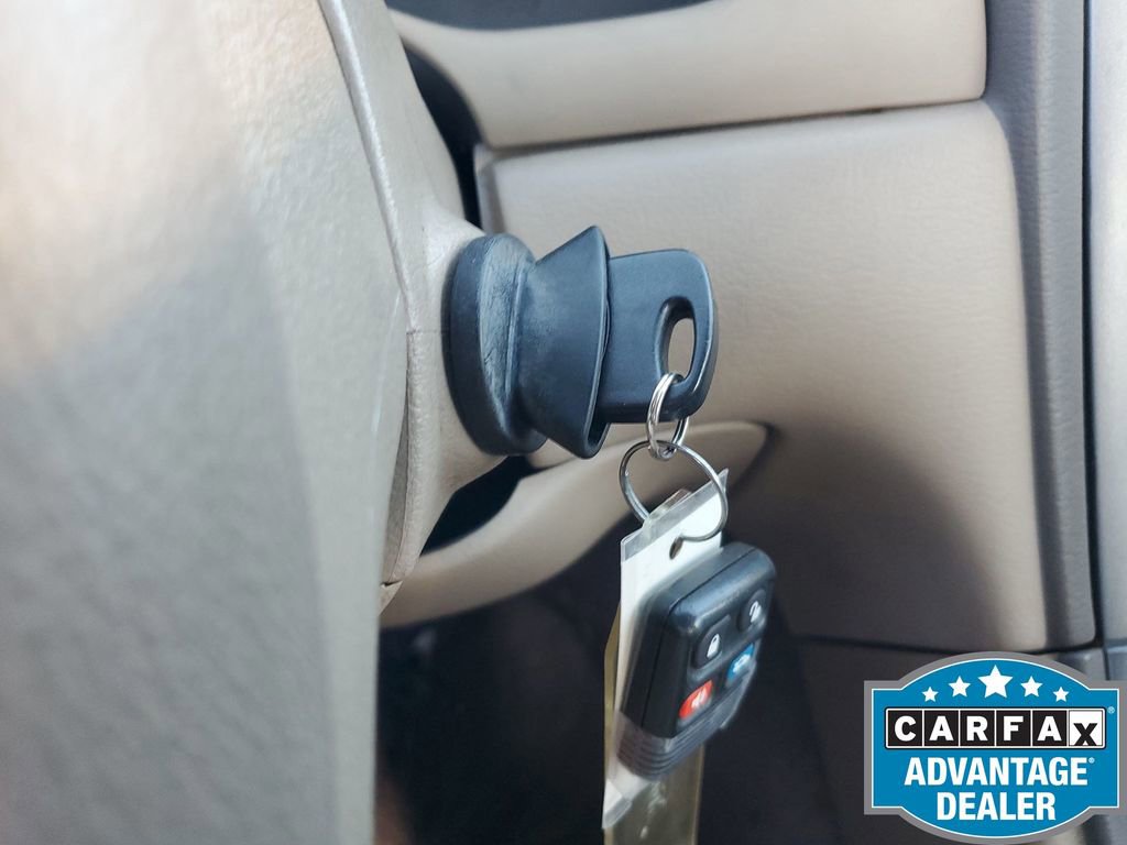 Used 2004 Ford Mustang Convertible image 34