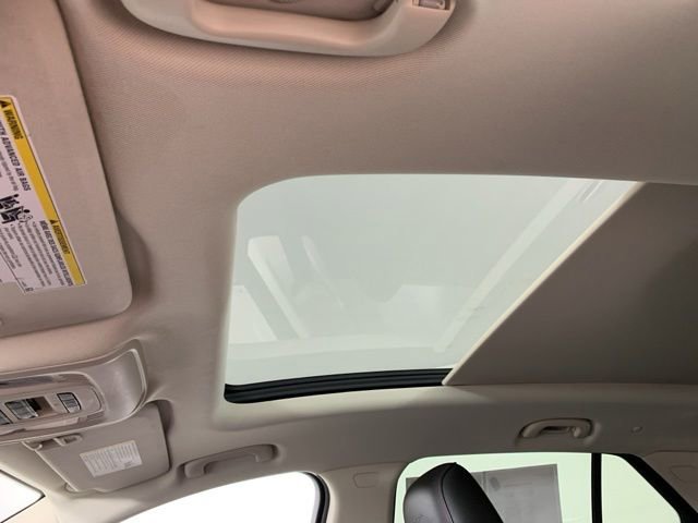 Used 2022 Buick Envision Essence w/ Technology Package I FWD image 27