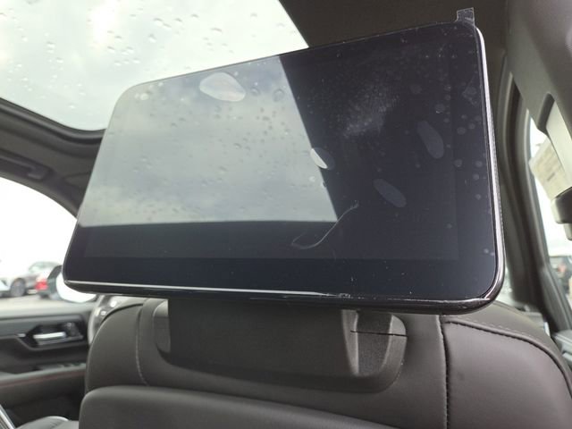 New 2026 GMC Yukon XL AT4 Ultimate w/ LPO, Illumination Package image 18