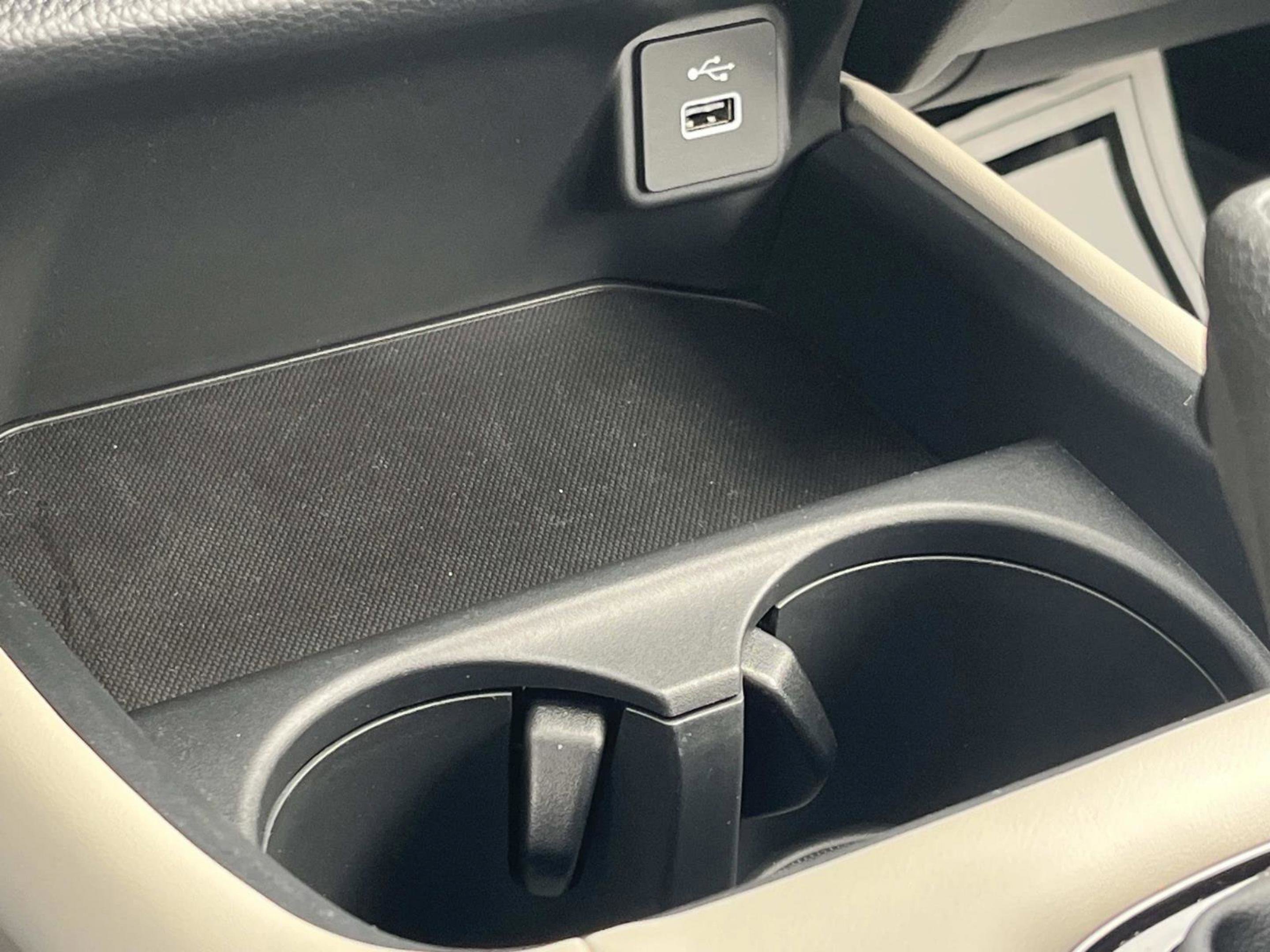 Used 2025 Honda HR-V LX image 9