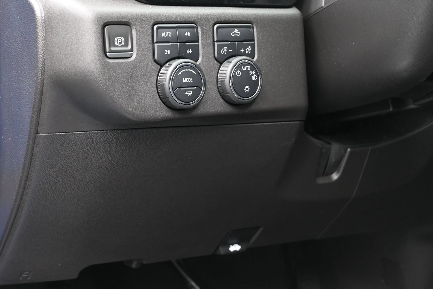 Used 2024 Chevrolet Silverado 1500 LT w/ Texas Edition Plus AWD/4WD image 23