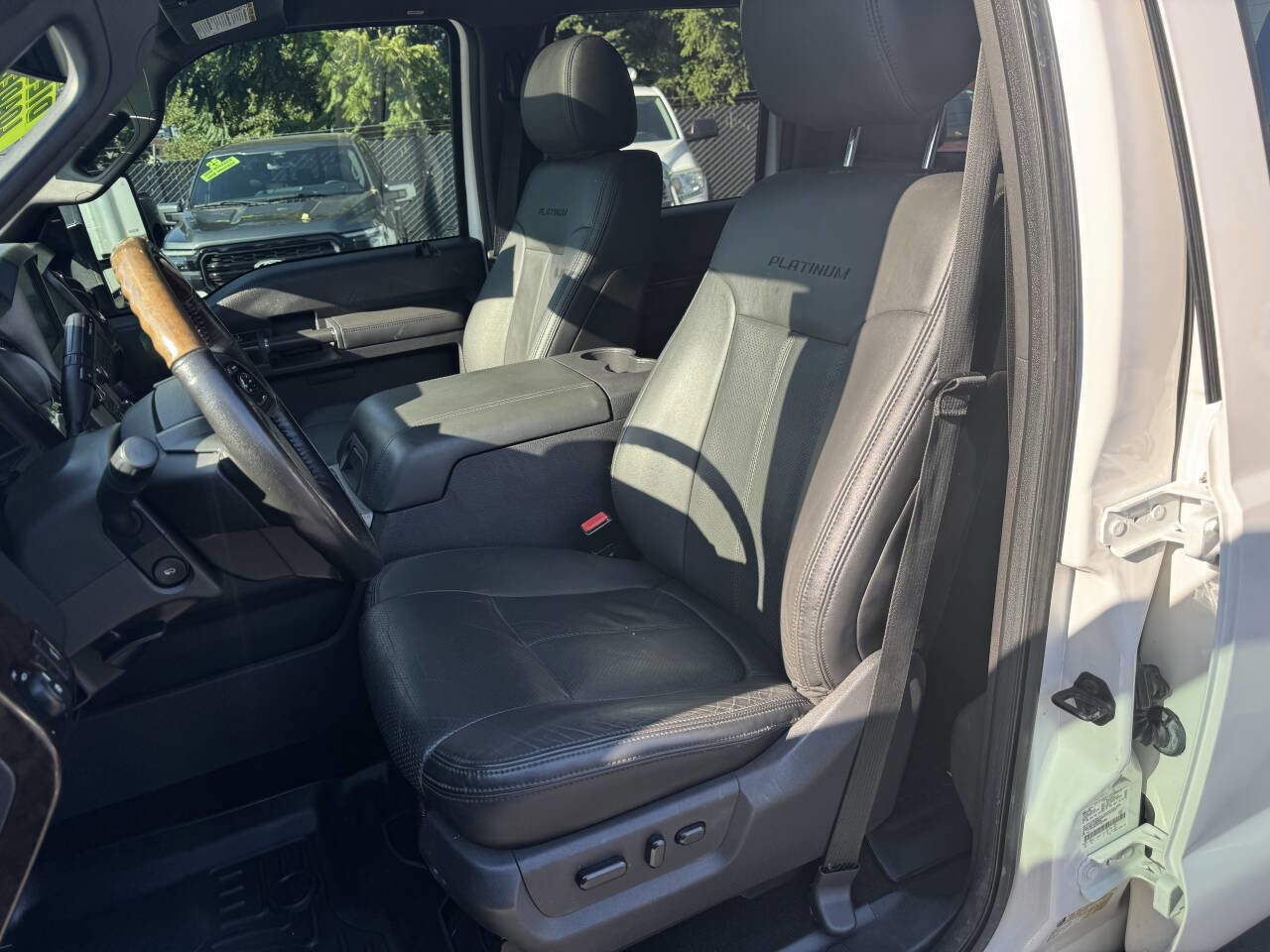 Used 2015 Ford F250 Platinum w/ FX4 Off-Road Package image 9