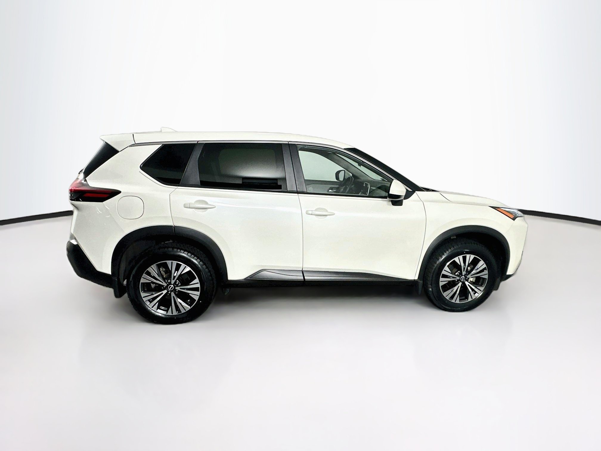 Used 2023 Nissan Rogue SV FWD image 10