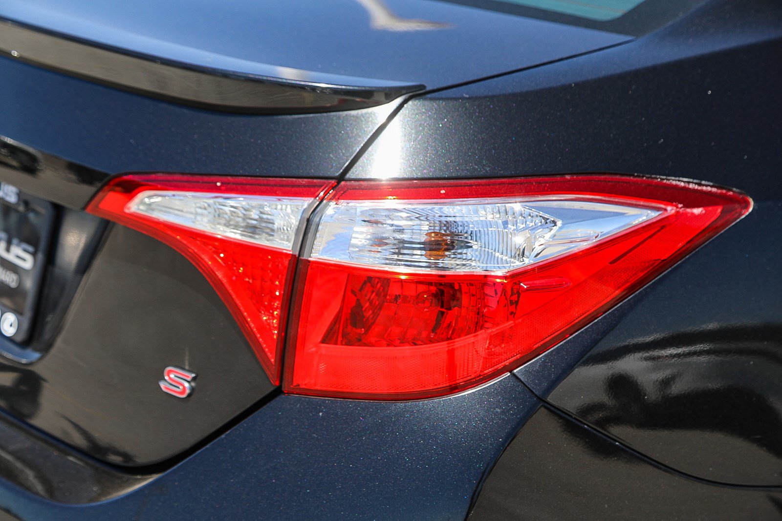 Used 2016 Toyota Corolla S FWD image 9