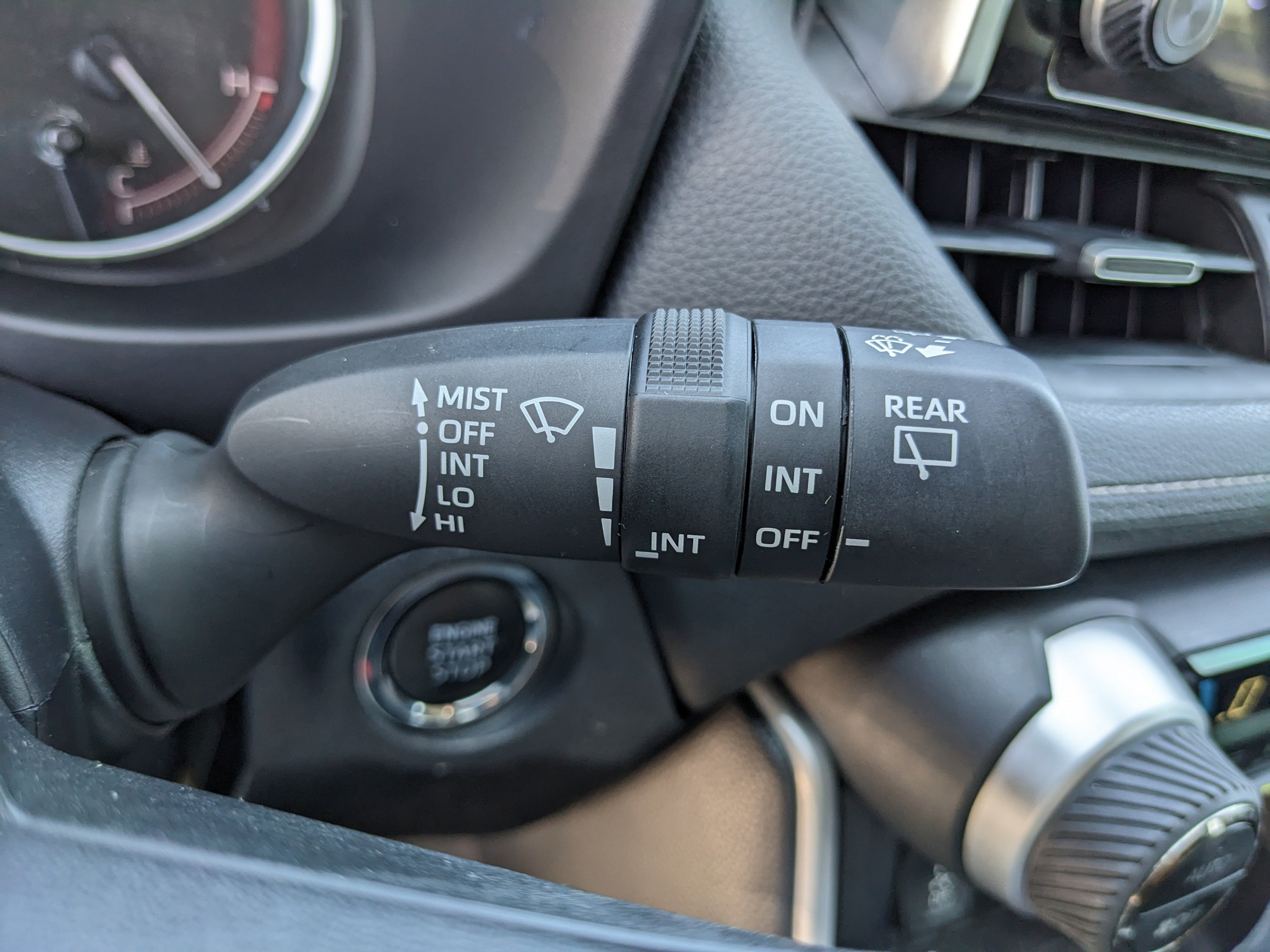 Used 2024 Toyota RAV4 XLE Premium FWD image 34