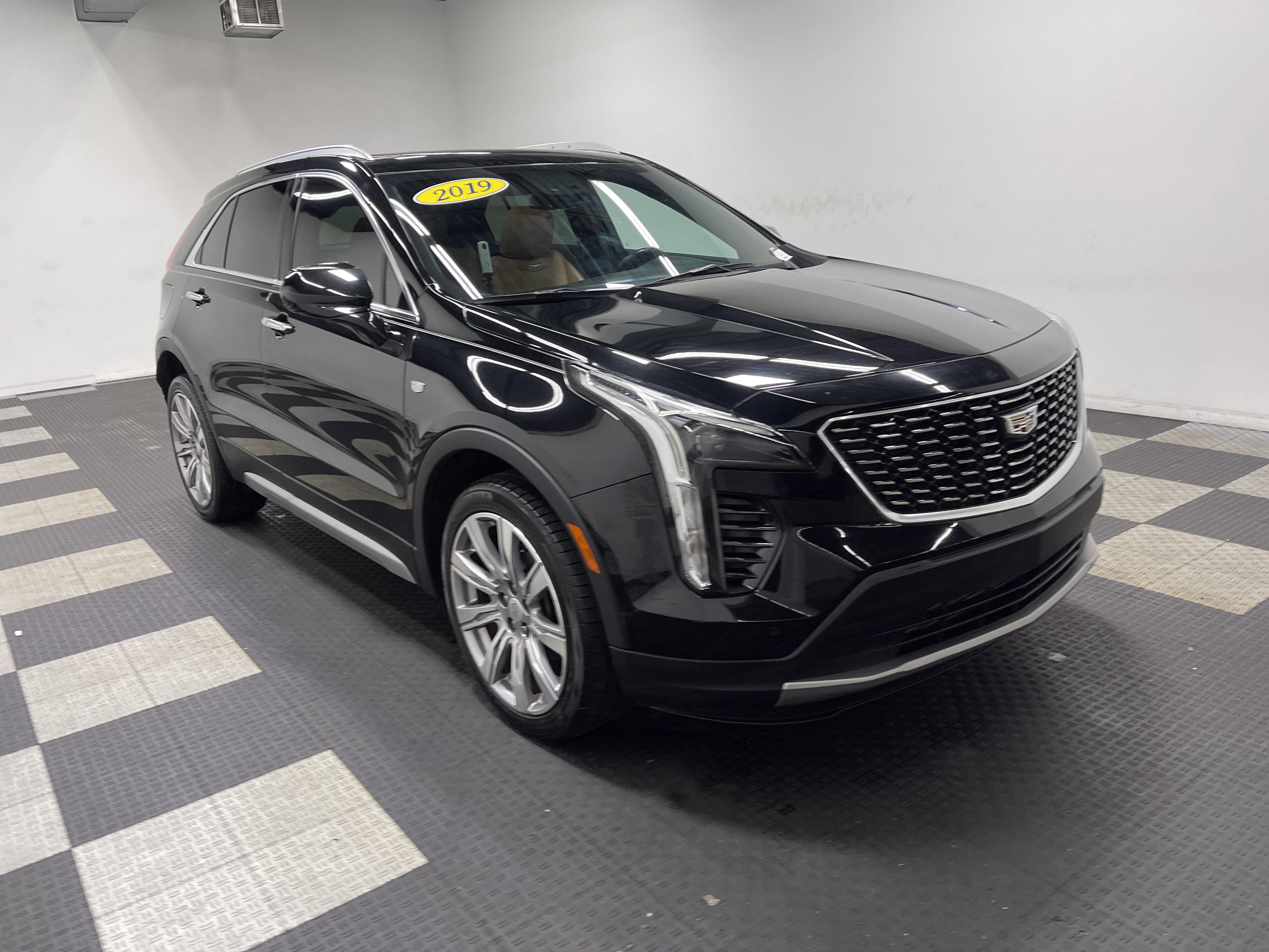 Used 2019 Cadillac XT4 Premium Luxury FWD image 6
