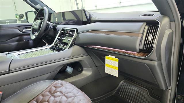 New 2026 Nissan Armada Platinum AWD/4WD image 26