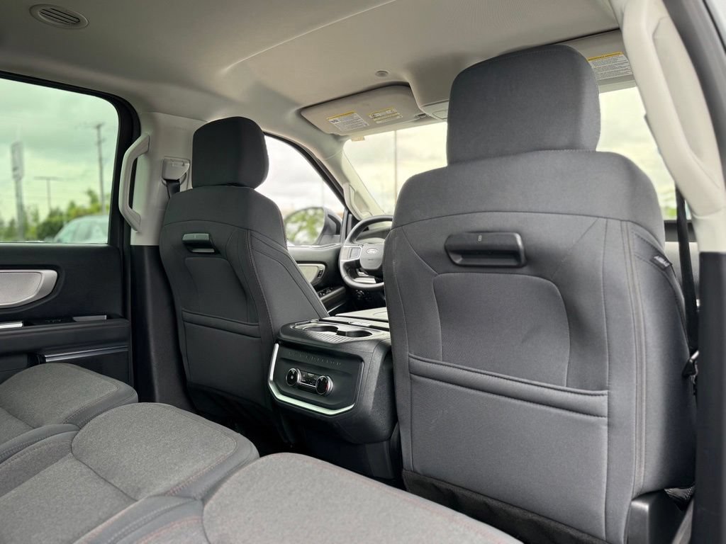 Used 2025 Ford Expedition Active AWD/4WD image 18