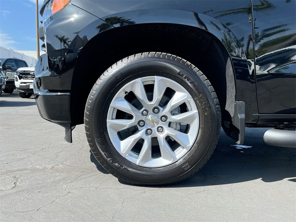 New 2025 Chevrolet Silverado 1500 Custom image 32