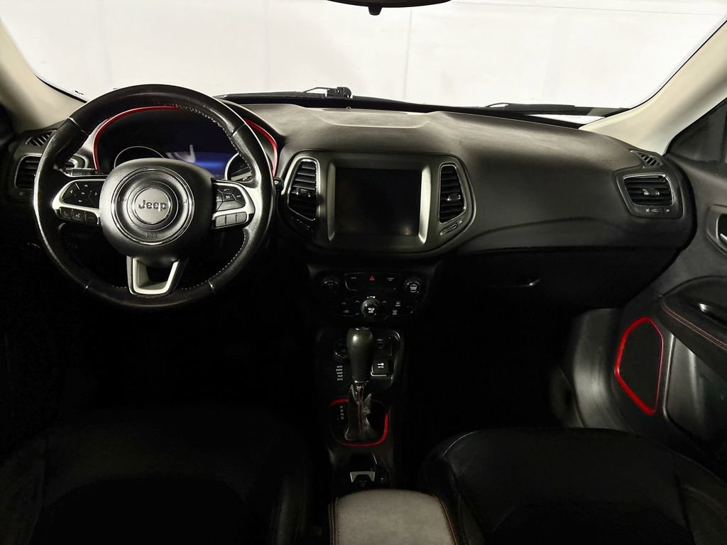 Used 2020 Jeep Compass Trailhawk AWD/4WD image 12