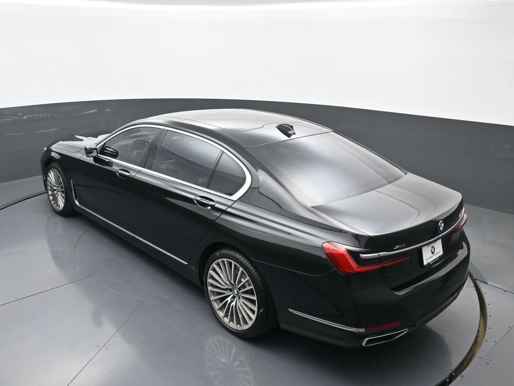 Used 2022 BMW 750i xDrive w/ Autobahn Package AWD/4WD image 34