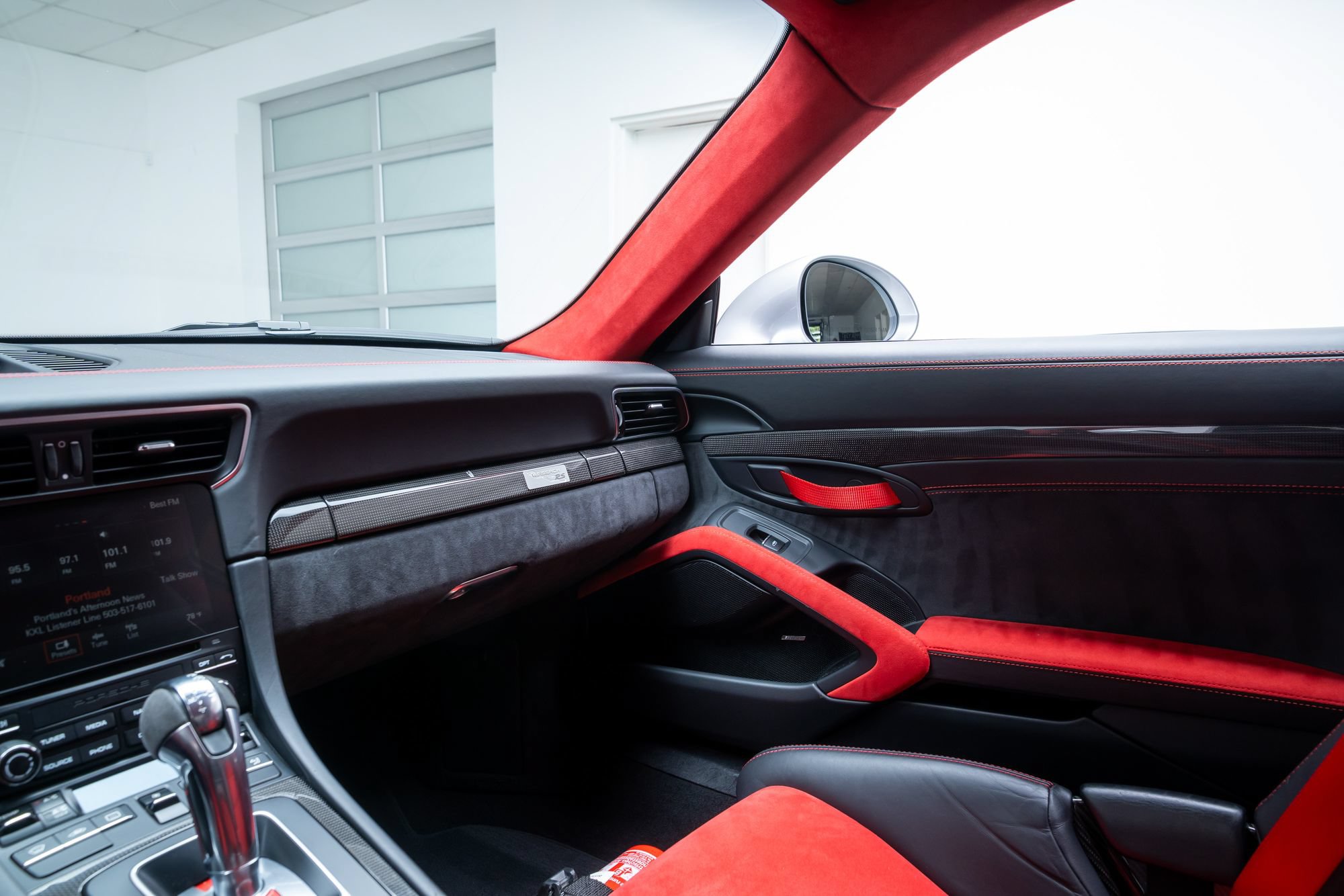 Used 2018 Porsche 911 GT2 RS w/ Weissach Package RWD image 21