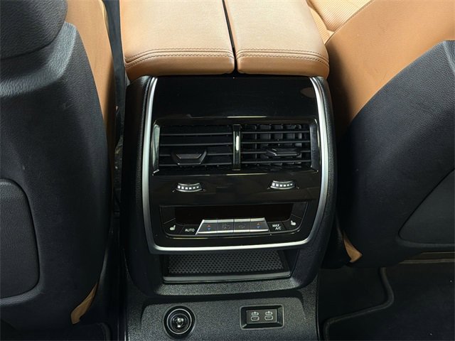 Used 2023 BMW X7 xDrive40i w/ Executive Package image 20