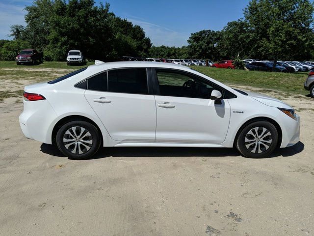 Used 2020 Toyota Corolla LE image 3