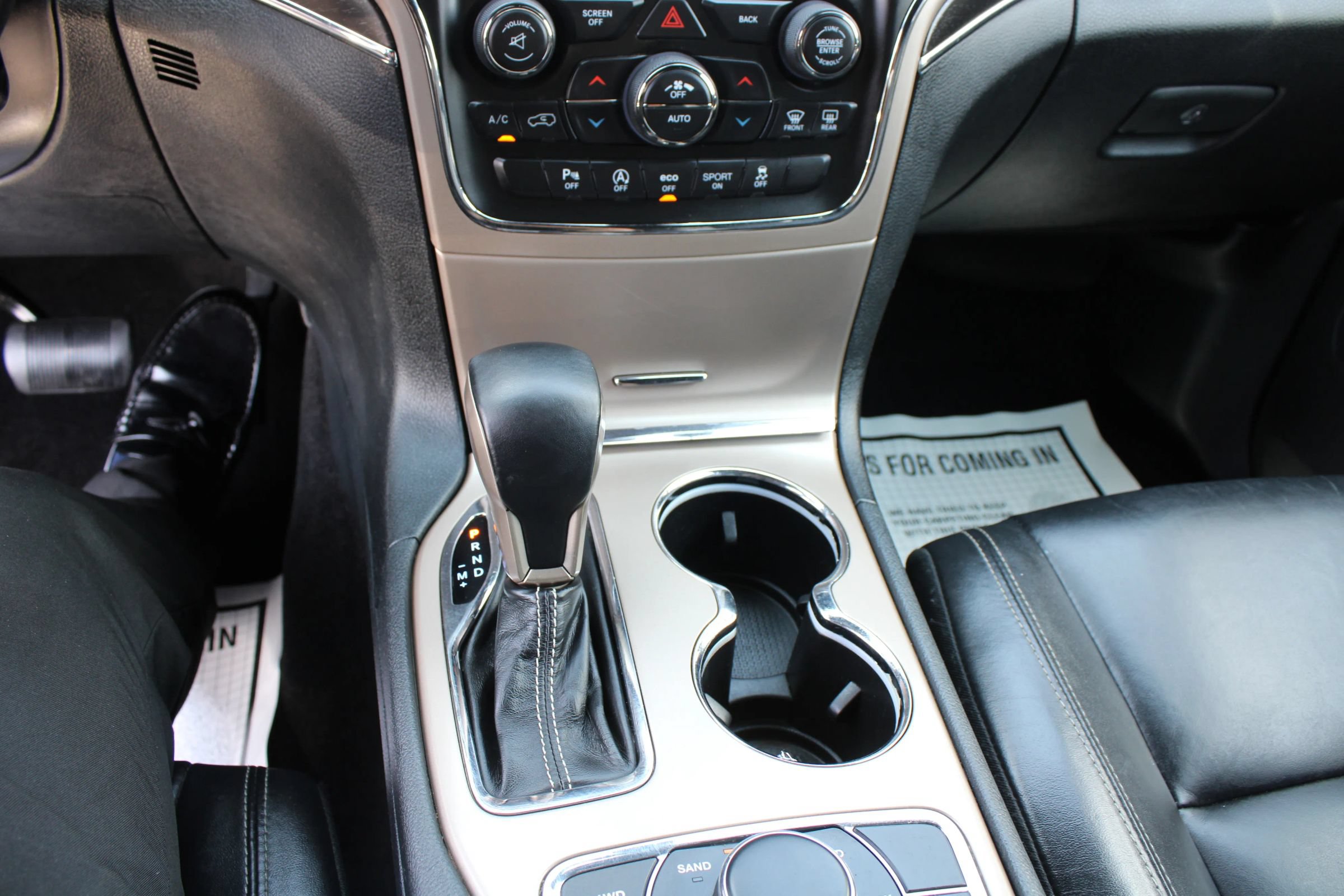 Used 2017 Jeep Grand Cherokee Limited AWD/4WD image 13
