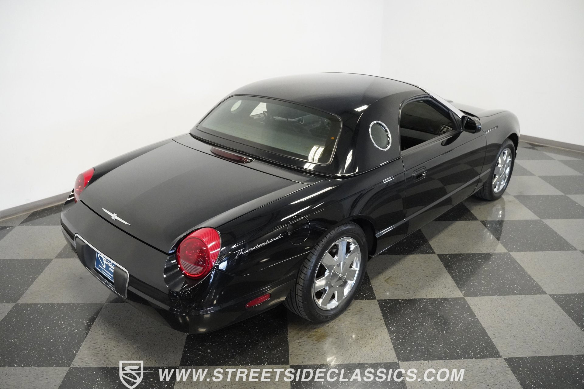 Used 2002 Ford Thunderbird image 30